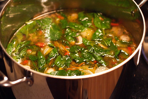 ClearMeatball soup with spinach0001