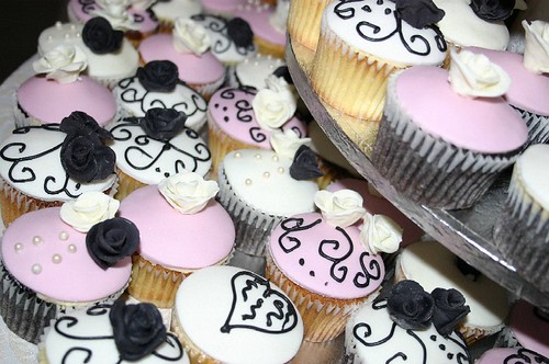 black wedding cupcakes