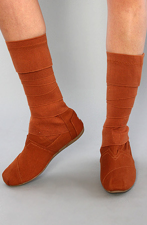 toms wrap boots. these wrap boots chic. Tom