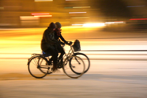 Copenhagen Snow Cycling Left to Right 07
