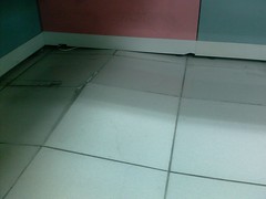 Earthquake damage to the floor of the office after 2009.12.19 earthquake