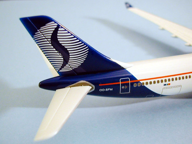 SN Brussels Airlines Scale 1-400 model Airbus A330-300 #1D