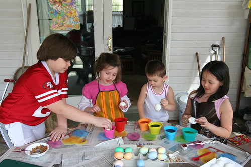 april 2010. April 2010 - Dyeing Easter