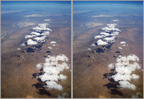 CrossEye 3D Clouds east of Reno NV Cross your eyes until the two pairs 