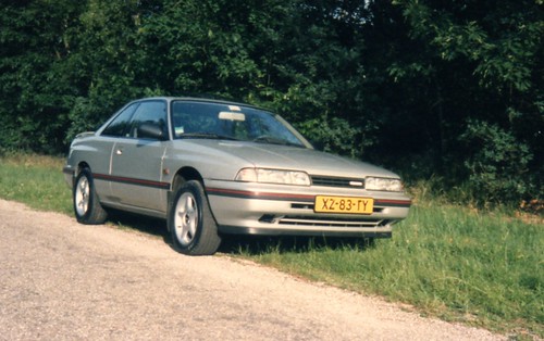 Mazda 626 Coupe. Mazda 626 Coupe GT-16V (1990)