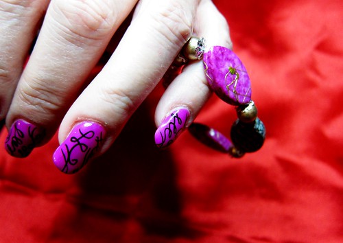 Purple Nail Design have an exquisite bracelet 