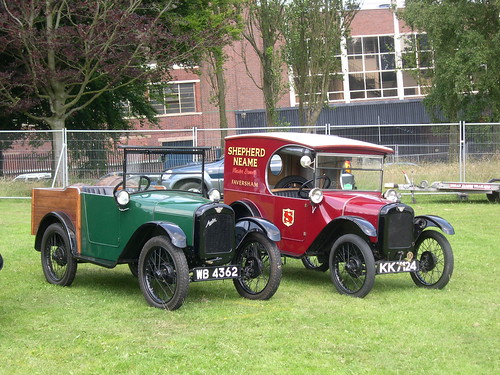  11923 Austin 7 Van and 1926 Austin 7 Dray special