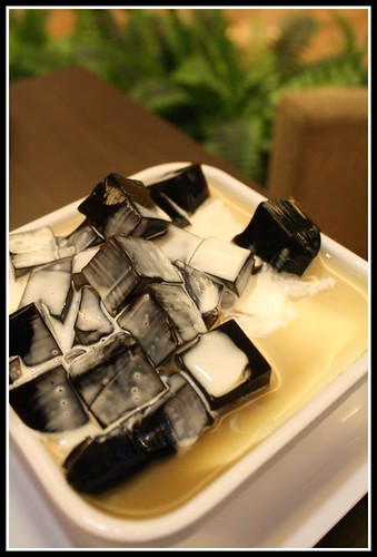Grass Jelly Soy Beancurd
