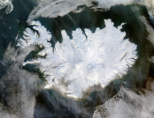 Islândia fotografada por satelite Fonte Wikipédia