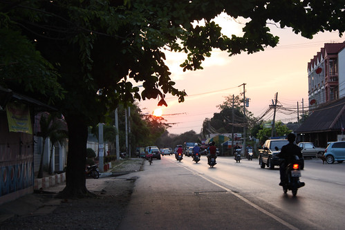 Sun setting in Ayutthaya