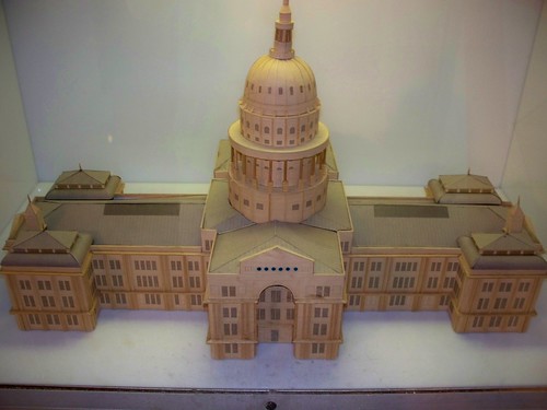 Miniature Texas Capitol building by abbamouse.