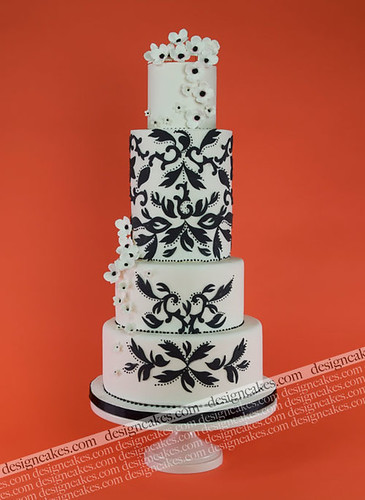 black and white damask wedding cake. Damask black and white wedding