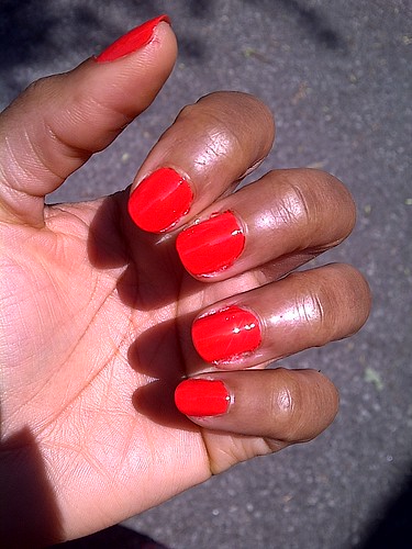 Coral nails for Saturday. It's Delovely