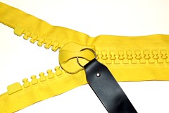 giant #30 gauge zippers = yellow