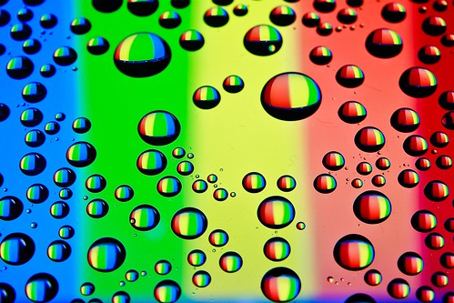 Rainbow water drops ©  Dima Bushkov