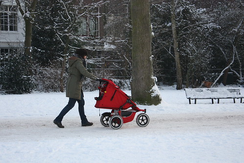 Carrinhod e bebê no Vondelpar em Amsterdam - Foto Daniel Duclos