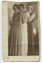 Sisters 1931