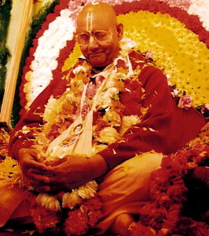 H H Krishna Das Swami -0004 por ISKCON desire tree.
