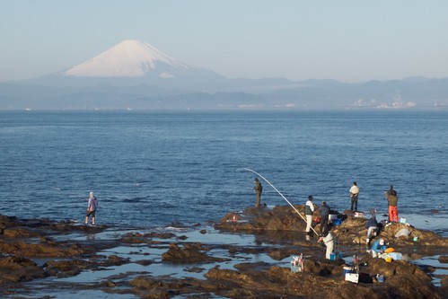 釣り人たちと富士