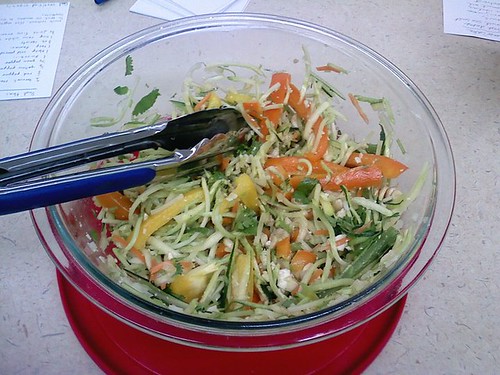 pad thai salad with cashews and zucchini