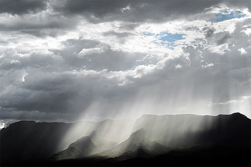 フリー写真素材|自然・風景|山|雲|日光・太陽光線|アメリカ合衆国|