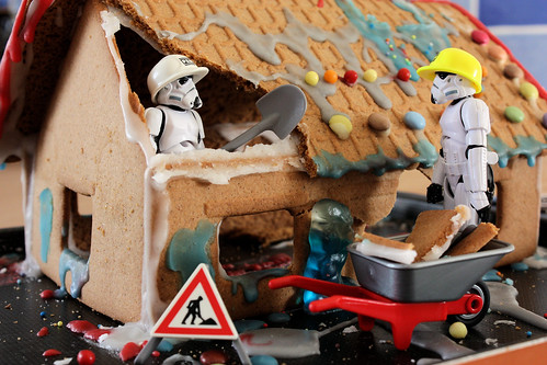 Extreme Makeover - Gingerbread Home Edition