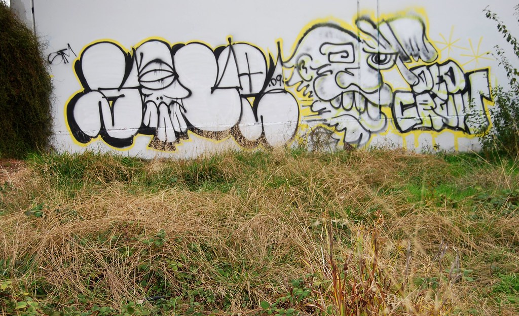 Sate, Old Crow Graffiti Bombs - Oakland, California. 
