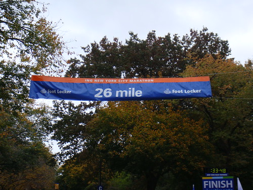 El objetivo final: cruzar la pancarta de las 26.2 millas