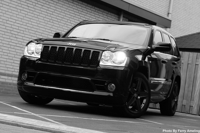 Jeep Grand Cherokee SRT-8 in Black and White
