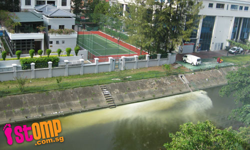  So convenient to dispose paint into Geylang river when renovating tennis court