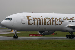A6-EBL - 32709 - Emirates - Boeing 777-31HER - Manchester - 081126 - Steven Gray - IMG_2765