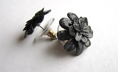 Earrings (flower - hematite imitation)