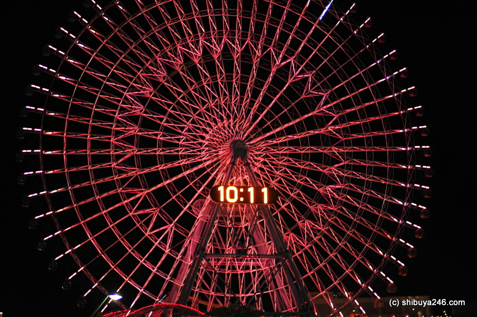 Ferris Wheel at Minato Mirai.