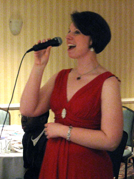 Singing Diva (Click to enlarge)