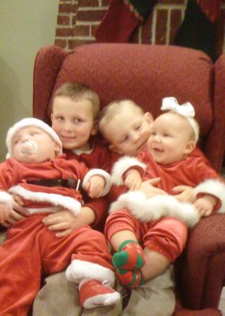 Sweet Santa family