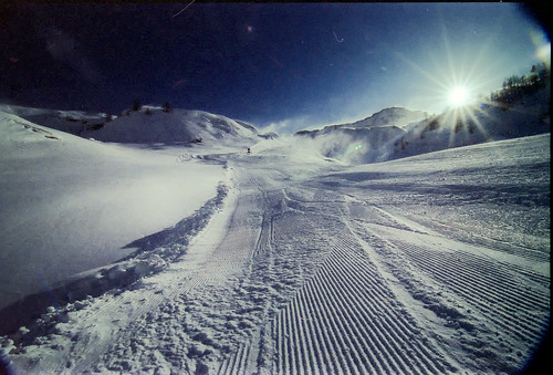 フリー写真素材|自然・風景|雪|山|日光・太陽光線|イタリア|スキー場|