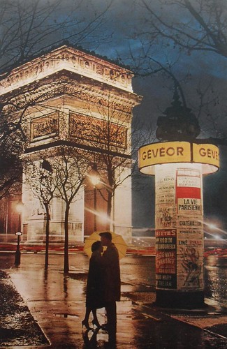 lovers kiss photos. FRANCE Lovers Kiss In Rain