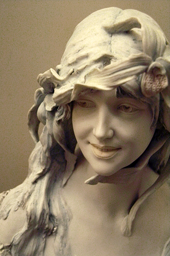 ceramic-valencia-lady