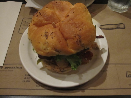 Bacon cheeseburger at La Paryse