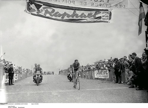 Fausto Coppi, the first winner on Alpe d'Huez, 1952. The Pyrenees made their Tour debut in 1910, with the high Alps following a year later. Photo:Offside/L’Equipe