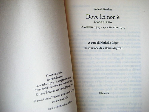 Roland Barthes, Dove lei non è, Einaudi 2010; frontespizio (part.), 1