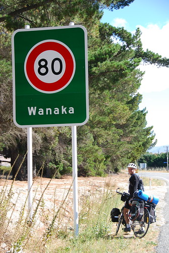 ben with wanaka sign