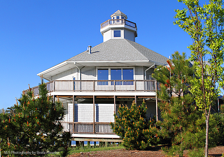 Lighthouse on the Cove, Virginia Beach