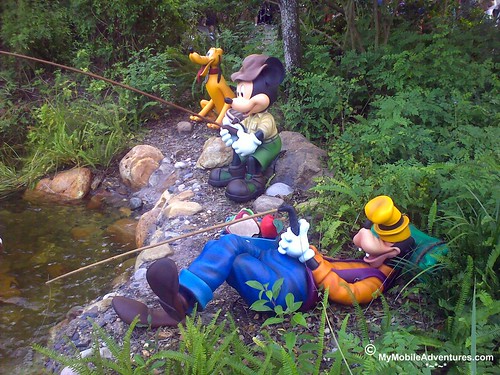 102320091305-WDW-DAK-Goofy-Pluto-Mickey-Mouse-Fishing