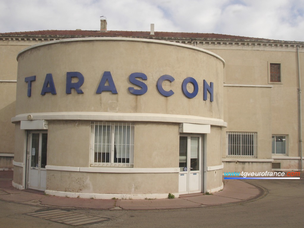 Vue détaillée de la gare de Tarascon