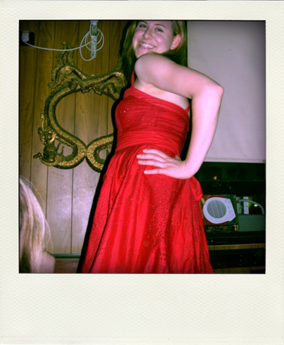 20091112 Me red dress Pola