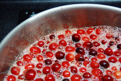 making cranberry sauce