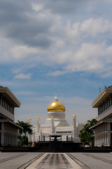 Omar Ali Saifuddien Mosque, Bandar Seri Begawan