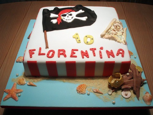 Florentina's pirate cakeShe doesn't like pink or girls colors