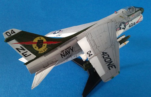 F-toys 1/144 - A-7E Corsair II - Completed - 2